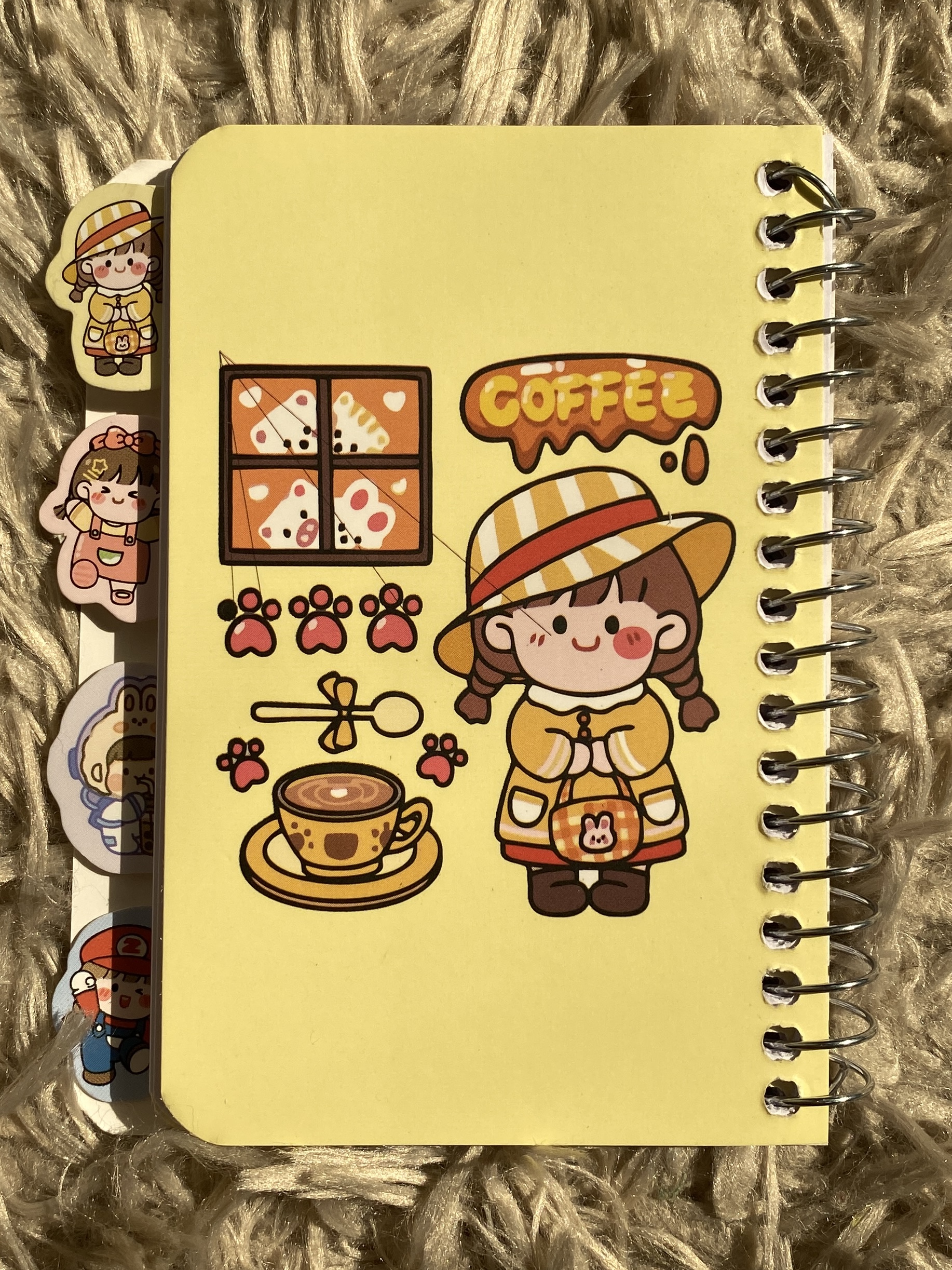 دفترچه دیوایدری زرد