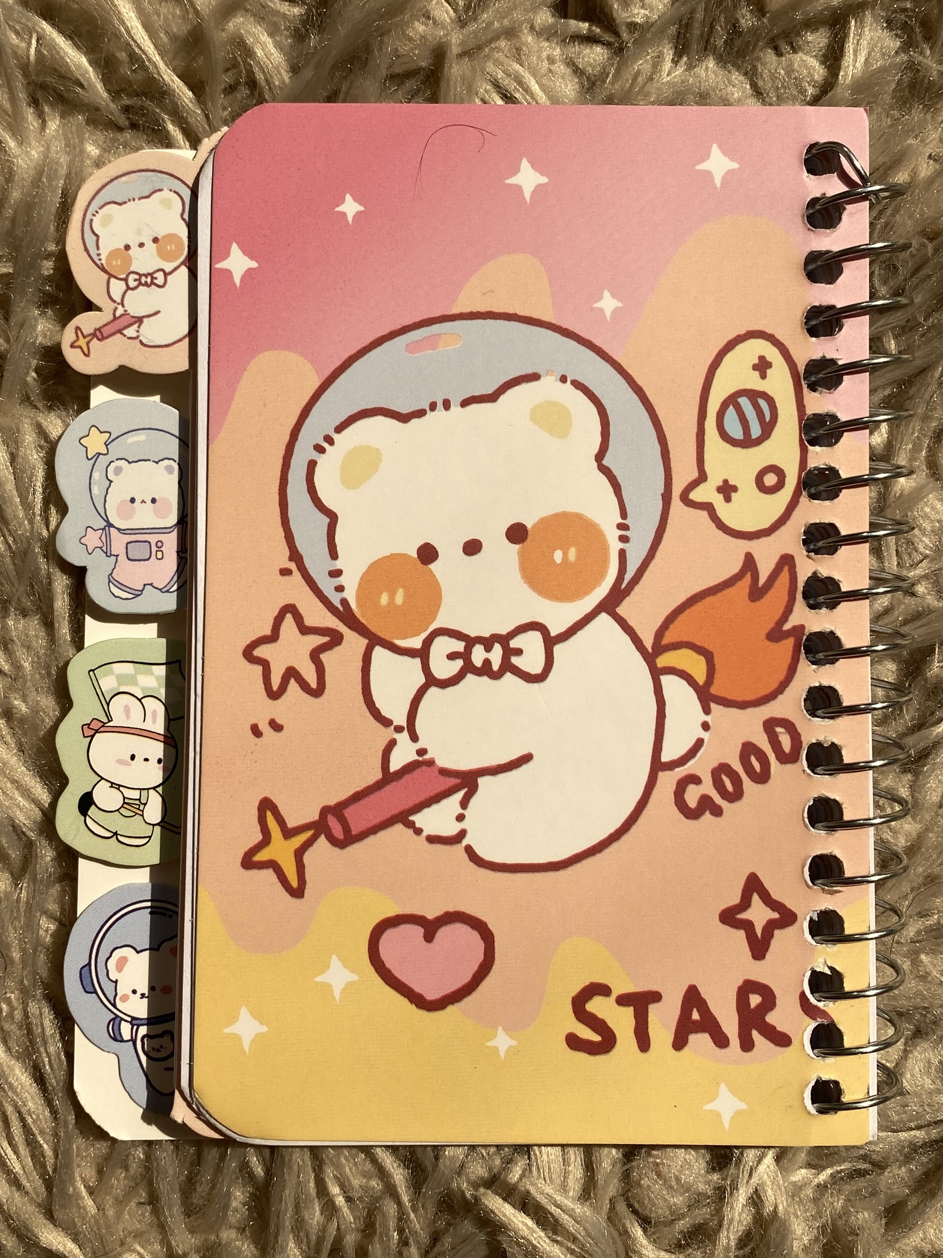 دفترچه دیوایدری صورتی